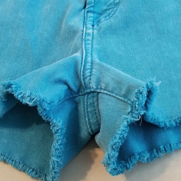 7 For All Mankind Cutoff Jean Shorts - Picture 6 of 6